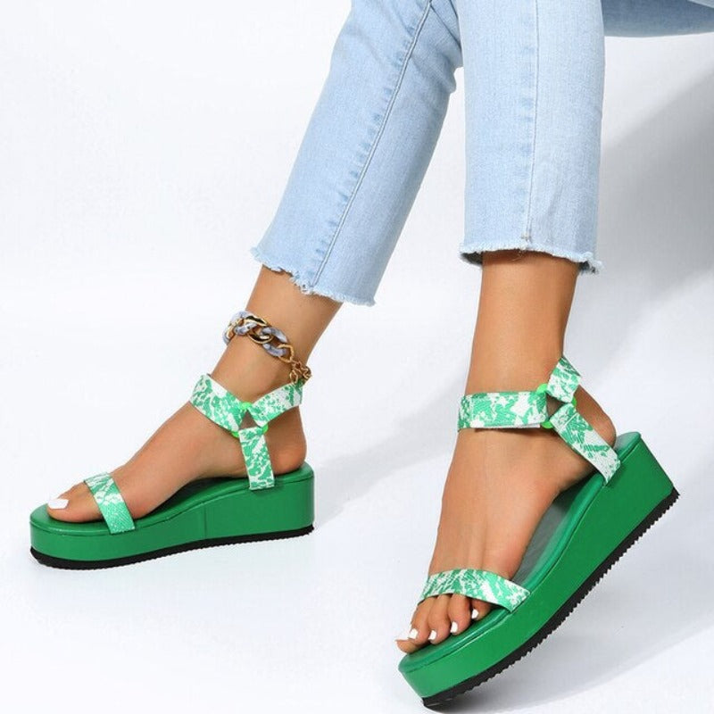 Buckle Strap Medium High Gladiator Sandals