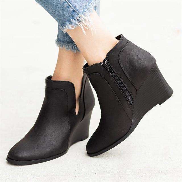 Thick Heeled Low Cut Boot