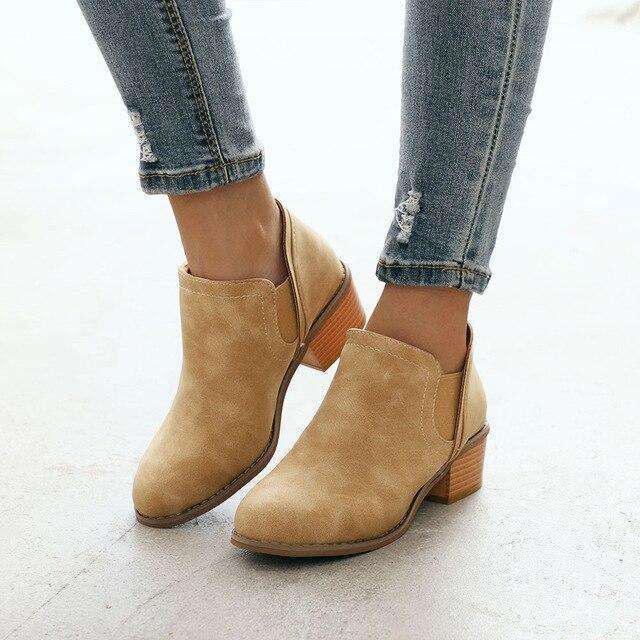 Solid Pointed Toe Casual Boots