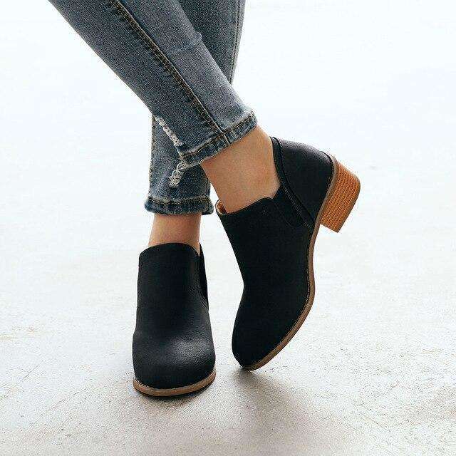 Solid Pointed Toe Casual Boots