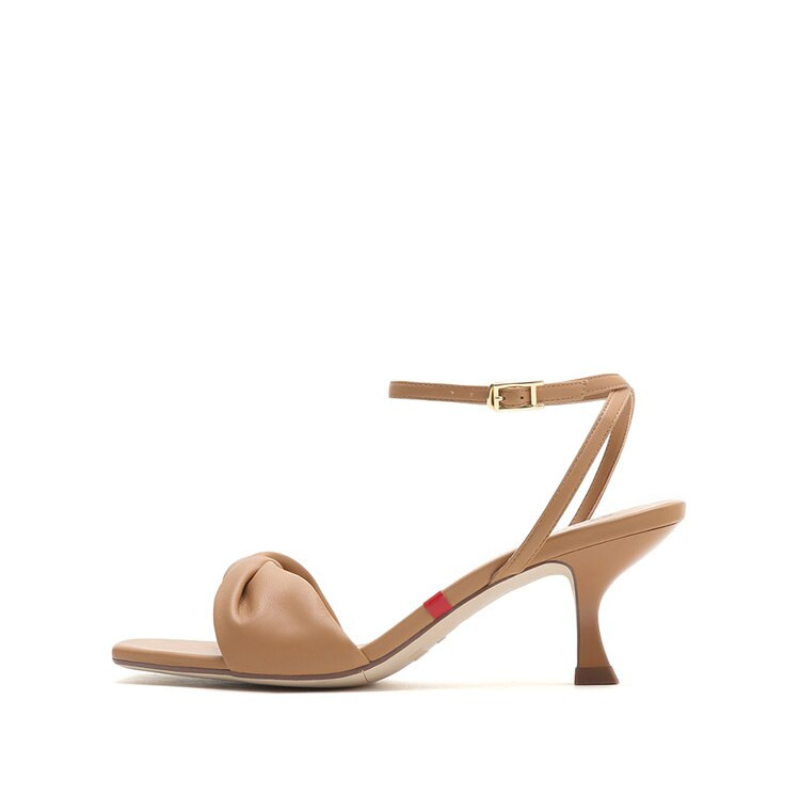 Woman Leather Low-heeled Sandals