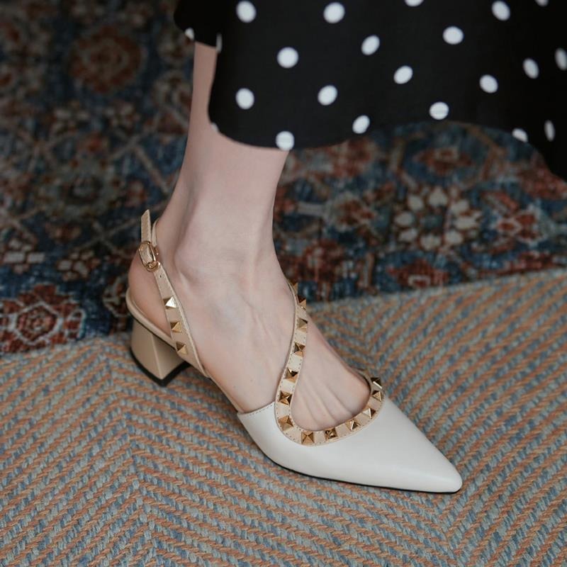 Med Chunky Rivet Heels