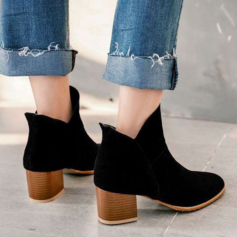 Round Head Lined Heel Boots