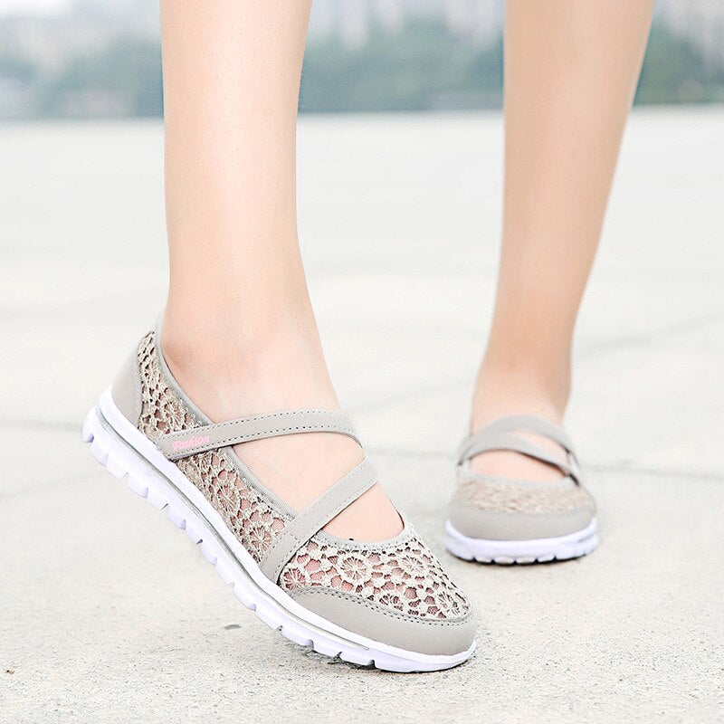 Female Light Walking Shoes