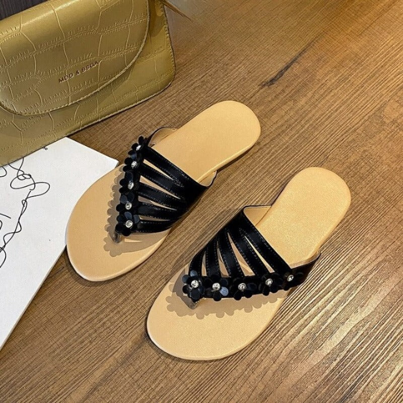 Women Summer Pearl Detailed Flip Flops